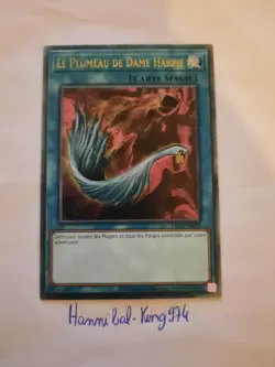 Carte Yu-Gi-Oh! Le Plumeau de dame harpie OP24-FR003 Ultimate Rare - Image 1