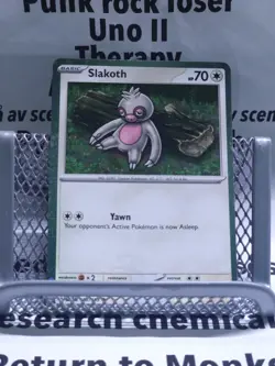 Pokemon Slakoth 160/193 Paldea Evolved Cosmos Holo NM - Image 1