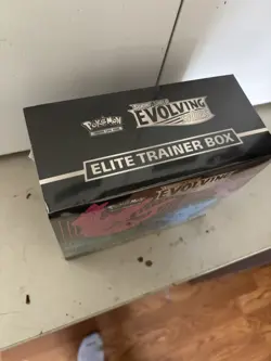 Pokemon Evolving Skies ETB Elite Trainer Box Sealed 8 Booster Packs - SHIPS NOW - Image 3
