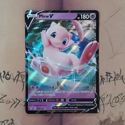 Mew V 069/189 Darkness Ablaze Holo NM Pokemon Card English - Image 1