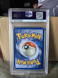 Pokemon Umbreon Skyridge Holo Rare #H30 PSA 2 Good - Image 2