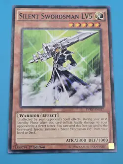 Yu-Gi-Oh! Silent Swordsman LV5 - DPRP-EN017 - Common- 1st Edition LP - Image 1