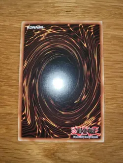 Elementar-HELD Dark Neos POTD-DE033 1.Auflage Ultra Rare Deutsch YUGIOH - Image 2
