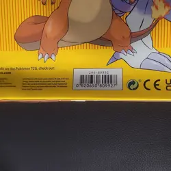 Pokemon TCG Reshiram & Charizard-GX TAG TEAM Collection Box Promo 2019 - Image 3