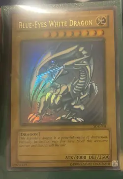 Yu-Gi-Oh! Blue-Eyes White Dragon SDK-001 Ultra Rare Holo Unlimited Konami 1996 - Image 1