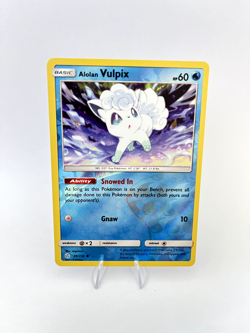 (LP) Alolan Vulpix Reverse Holo #39/236, Pokemon Cosmic eclipse - Image 1