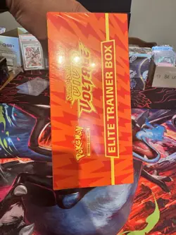 SHSW Vivid Voltage ETB Factory Sealed/New NO RIPS Pokemon TCG - Image 5