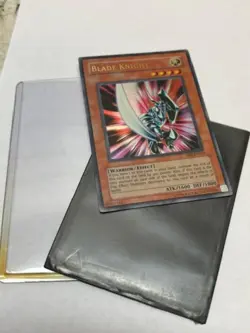 Blade Knight DB2-EN034 Ultra Rare YUGIOH Excellent Condition - Image 2
