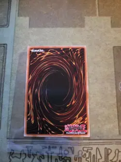 YUGIOH DEEP-EYES WHITE DRAGON MVP1-ENG05 GOLD 1ST ED NM - Image 2