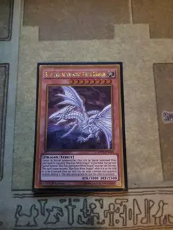 YUGIOH BLUE-EYES ALTERNATIVE WHITE DRAGON MVP1-ENG46 GOLD 1ST ED NM - Image 1