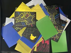 Binder with 700+ Pokemon cards - Image 1