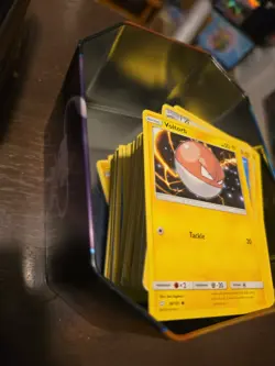 Pokemon TCG Bulk lot in 3 tins 100s of cards - Image 4