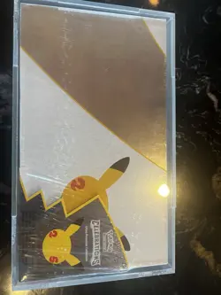 Pokemon TCG: Celebrations Ultra-Premium Collection Box (2021) -WITH ACRYLIC CASE 820650829147 - Image 2