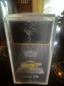 Pokemon TCG: Celebrations Ultra-Premium Collection Box (2021) -WITH ACRYLIC CASE 820650829147 - Image 5