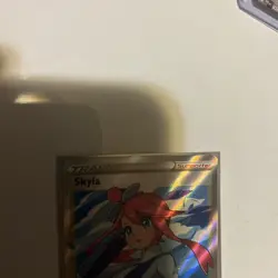 2021 Pokemon Skyla #072/072 Shining Fates Ultra Rare Full Art Holo NM - Image 3