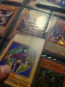 Yugioh! Dark Magician - Red - DL11-EN001 - Rare - Unlimited Edition - Image 4