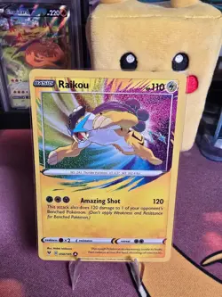 Pokemon TCG Raikou 50/185 Amazing Rare Holo Vivid Voltage SWSH NM - Image 1