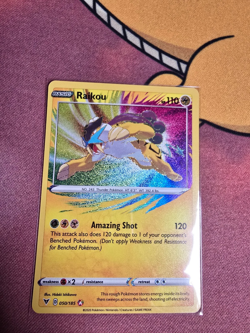 Pokemon TCG Raikou 50/185 Amazing Rare Holo Vivid Voltage SWSH NM - Image 3
