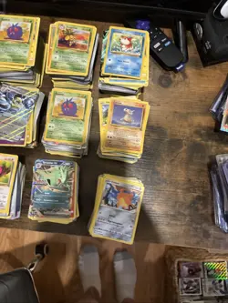 MASSIVE POKEMON COLLECTION Over 1000 Cards! Vintage And New GREAT FOR KIDS!!!!! - Image 3
