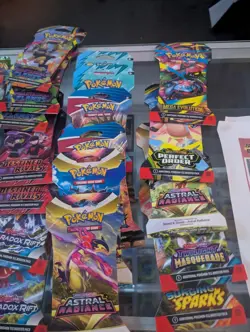 100% UNSEARCHED POKEMON LOOSE BOOSTER/BLISTER LOT 70+ PACKS SW/SH and S/V - Image 2