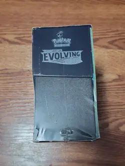 Pokemon Sword & Shield Evolving Skies Elite Trainer Box Sealed ETB - Image 3