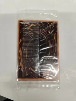Vintage SEALED 1996 Yu Gi Oh Dark Magician Hologram #46986414 Trading Cards Pack - Image 4