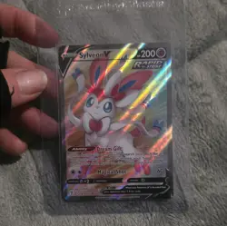 Pokemon TCG Sylveon V Evolving Skies 183/203 Holo Ultra Rare - Image 1