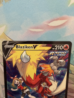 Pokemon TCG - Blaziken V TG14/TG30 - Silver Tempest SWSH12 (English) - Image 4