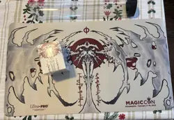 Atraxa Playmat andAtraxa 100+ Deck Box w/ Card Sleeves Magic Con Philly - Image 1