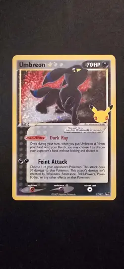 Umbreon Gold Star 17/17 - Pokemon Celebrations 25th Anniversary Holo Rare - NM/M - Image 1