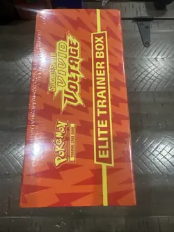 Pokemon TCG: Sword & Shield Vivid Voltage Elite Trainer Box (ETB) - Image 5