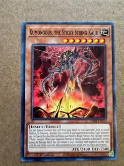 Kumongous, the Sticky String Kaiju SDBT-EN010 Structure Deck: Yugioh 1st Edition - Image 1