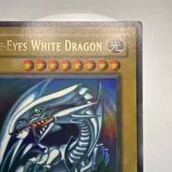 Yu-Gi-Oh! TCG Blue-Eyes White Dragon SDK-001 Ultra Rare Holo - Image 4