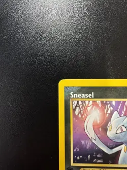 Sneasel 1st Edition 25/111 Non-Holo Rare – Neo Genesis 2000 WOTC Pokemon Card LP - Image 3