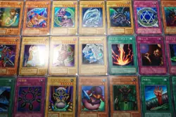 Yu-Gi-Oh Card Lot 1999-2001 Blue Eyes Dark Magician Red Eyes Vintage - Image 2