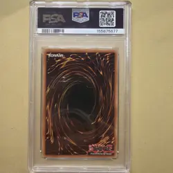 Blue Eyes White Dragon 2002 SDK Yu-Gi-Oh! #001 PSA 7 - Image 2