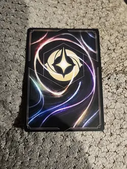 Disney Lorcana TCG The Queen Commanding Presence Nm Foil 26/204 Super Rare - Image 2