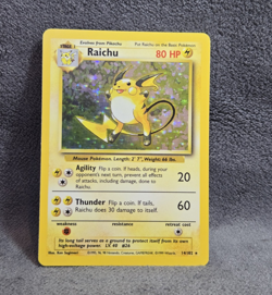 Pokemon Raichu 14/102 Base Set Holo Rare English 80HP WOTC 1999-2000 - Image 1