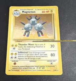 Wizards of the Coast Pokemon TCG Magneton 009/102 Base Set 1999 Unlimited Holo - Image 1