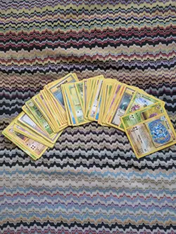 70 x pokemon card bundle - Image 1