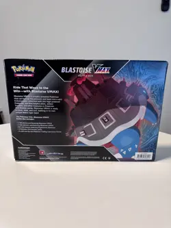 Pokemon TGC Trading Card Game Blastoise VMAX Battle Box - Image 2