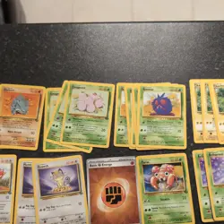 Pokemon VINTAGE JOBLOT BUNDLE OF 62 + 50 new energy CARDS job lot collection (5) - Image 3