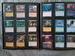 MAGIC THE GATHERING BINDER COLLECTION RARE, MYTHICS, AND ALT ARTS - Image 3