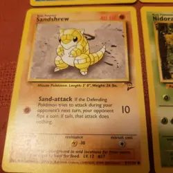 Near mint Pokemon base set Vulpix 99/130, poliwag 88/130 sandshrew nidoran 4 lot - Image 4