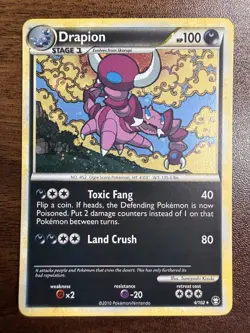 POKEMON CARD 2010 TRIUMPHANT DRAPION 4/102 HOLO - Image 1