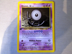 UNOWN U 51/75 POKEMON CARD (NEO DISCOVERY SET) NM. non-holo - Image 1