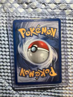 2001 Pokemon Southern Islands Vileplume Reverse Holo 17/18 WOTC Damaged - Image 2