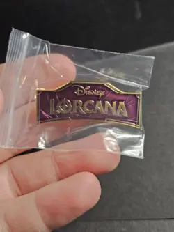 *NEW* Disney Lorcana Pin Organized Play Promotial Item Purple / Amethyst Logo - Image 1