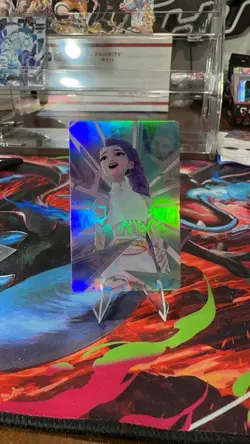 *RARE* Rumi McDonald’s KPOP DEMON HUNTERS Huntrix Meal Card Holo Triple Star. - Image 4