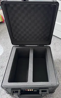 Graded Card Storage Box Aluminium, Black, Lockable, Great Condition. - Image 2